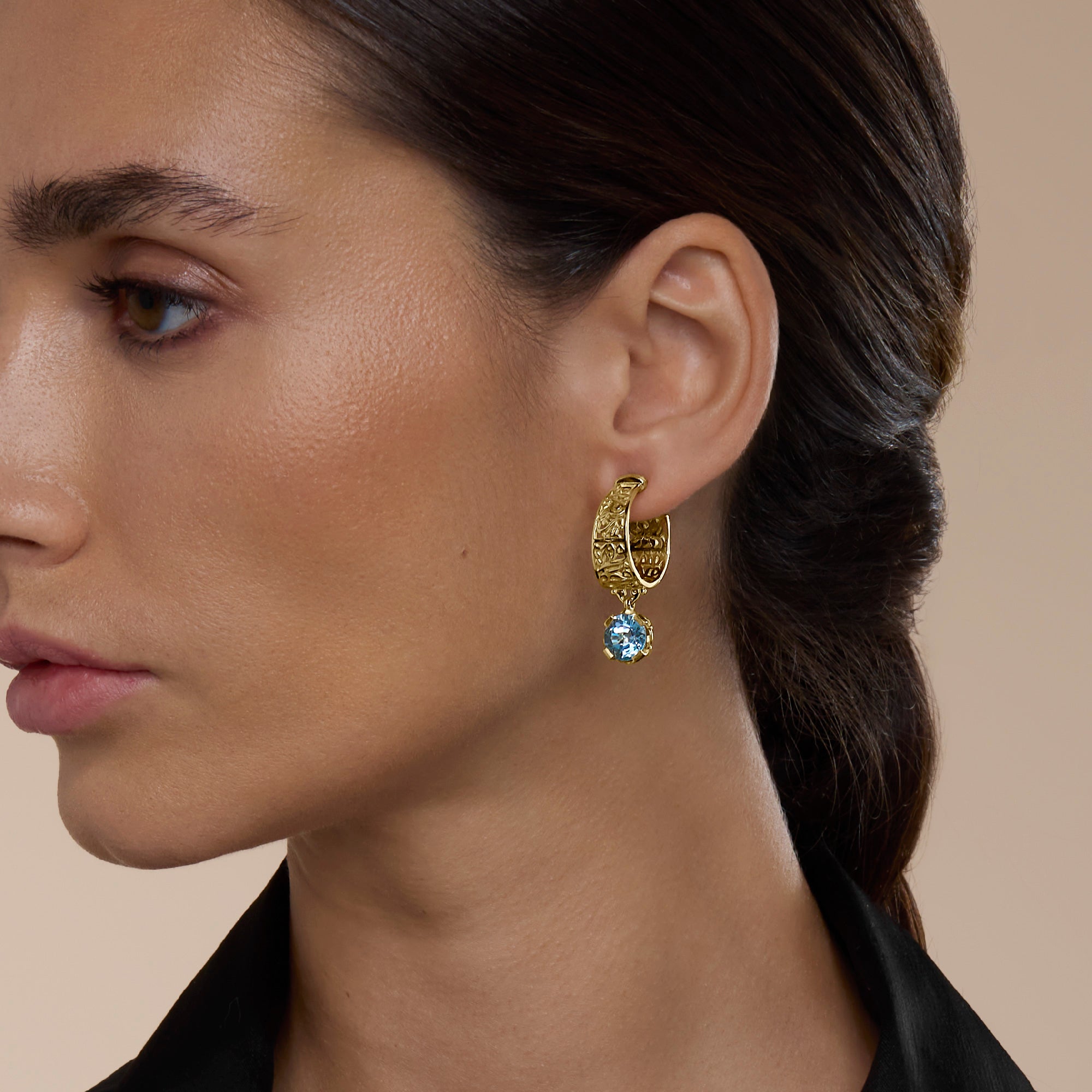 أقراط التناغم الذهبية