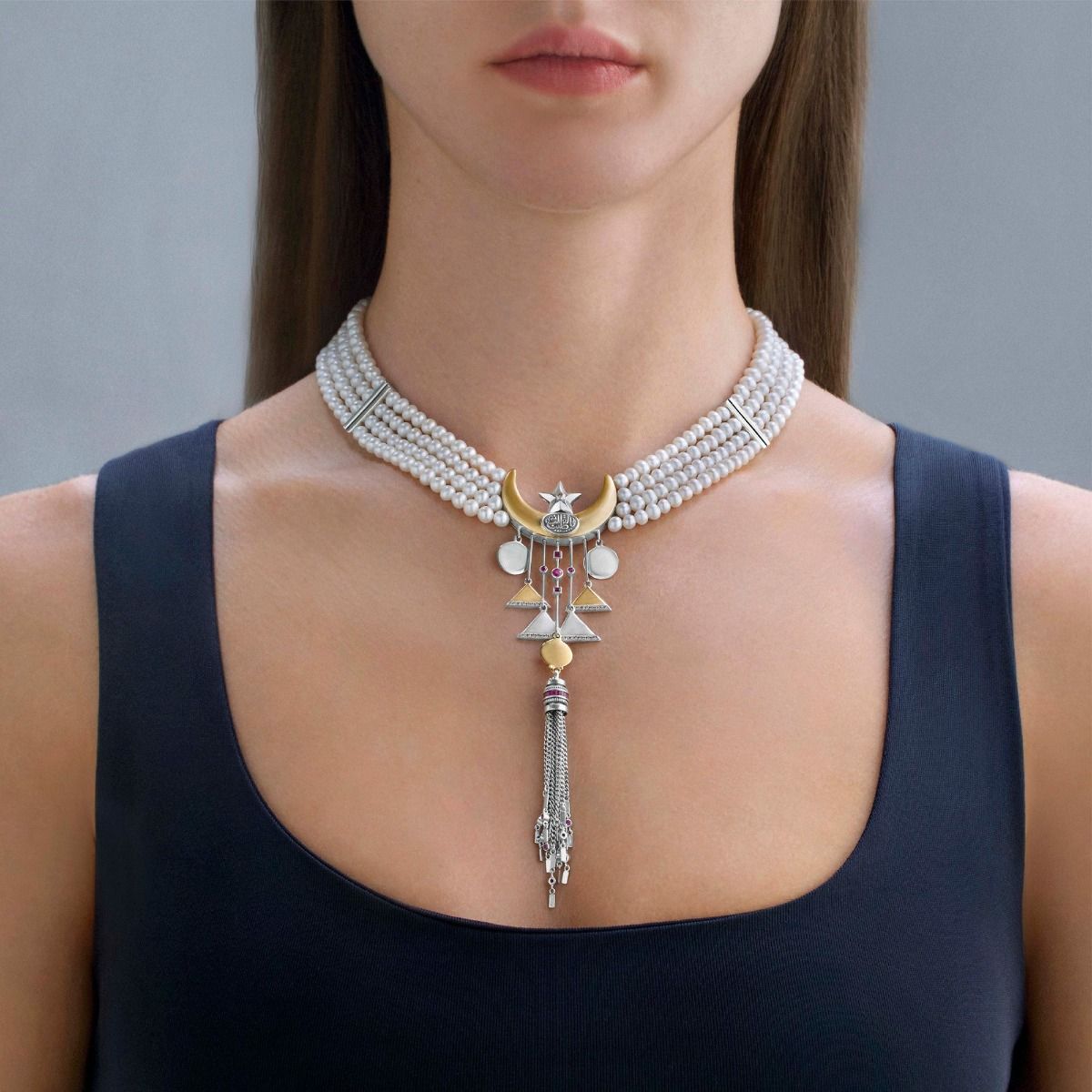 قلادة هلال مرصعة