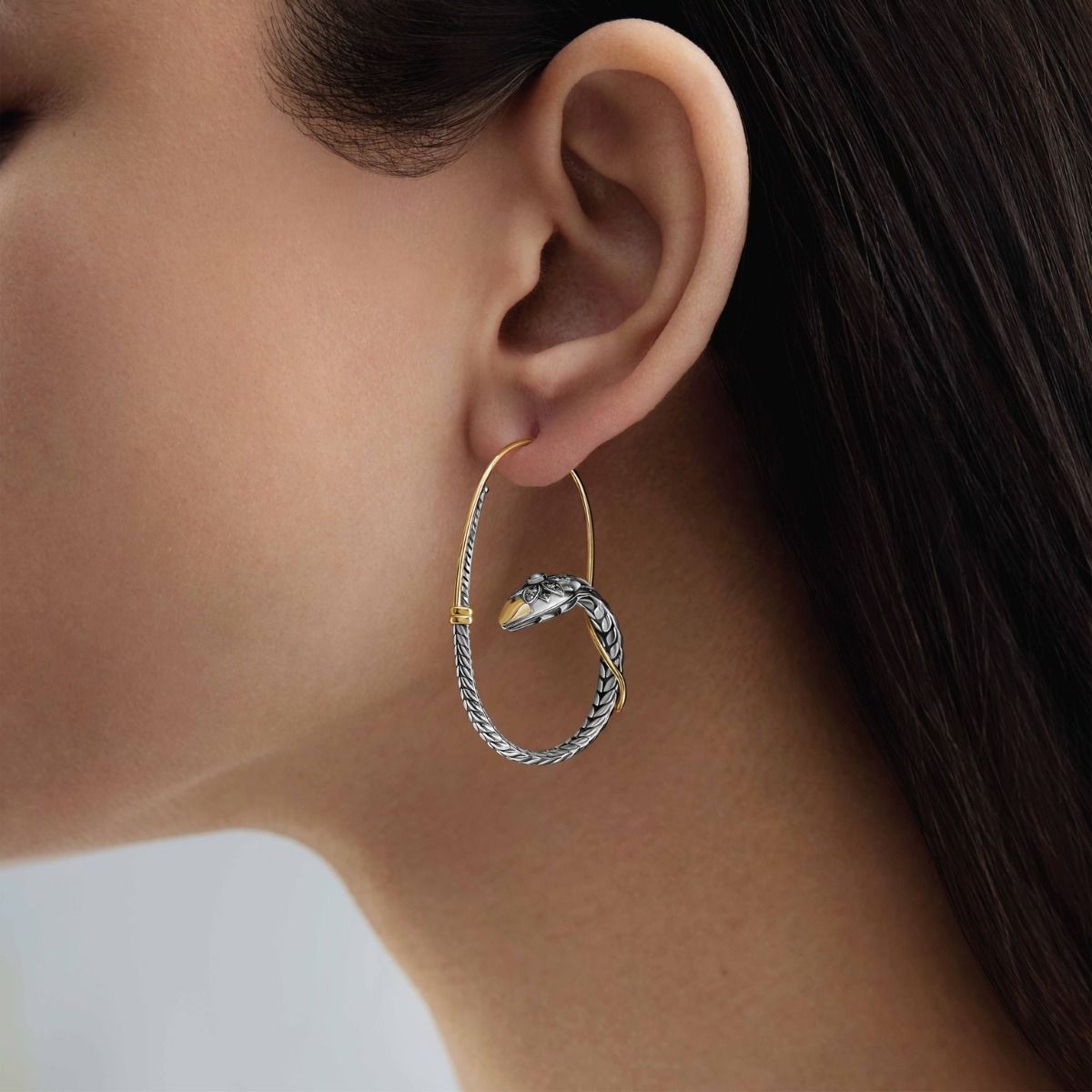 أقراط الأفعى الزهرية