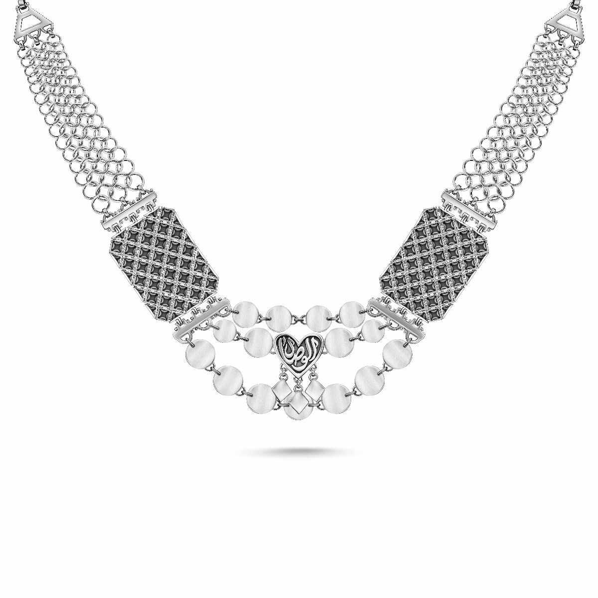 قلادة على شكل قلب