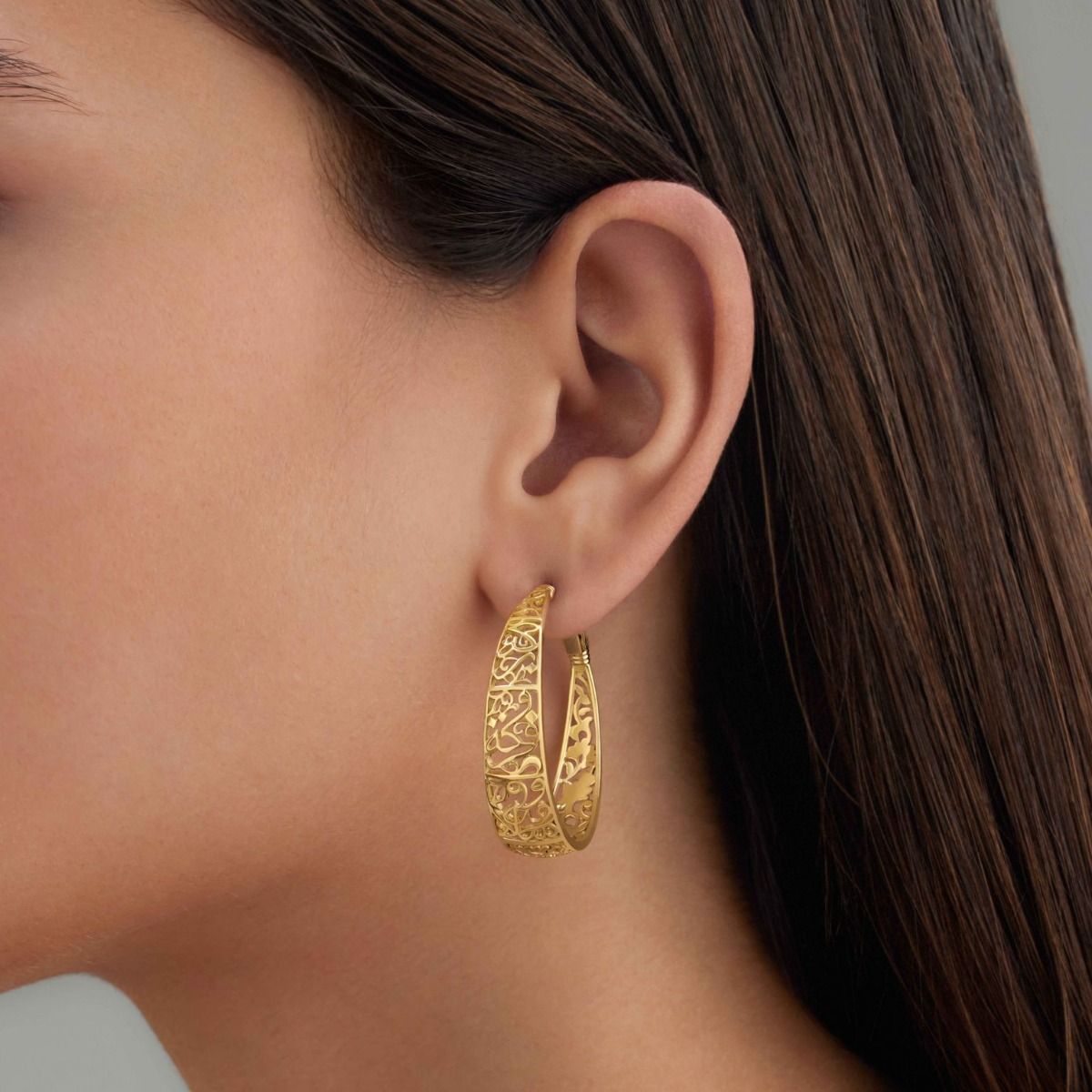 أقراط الورود الدائري