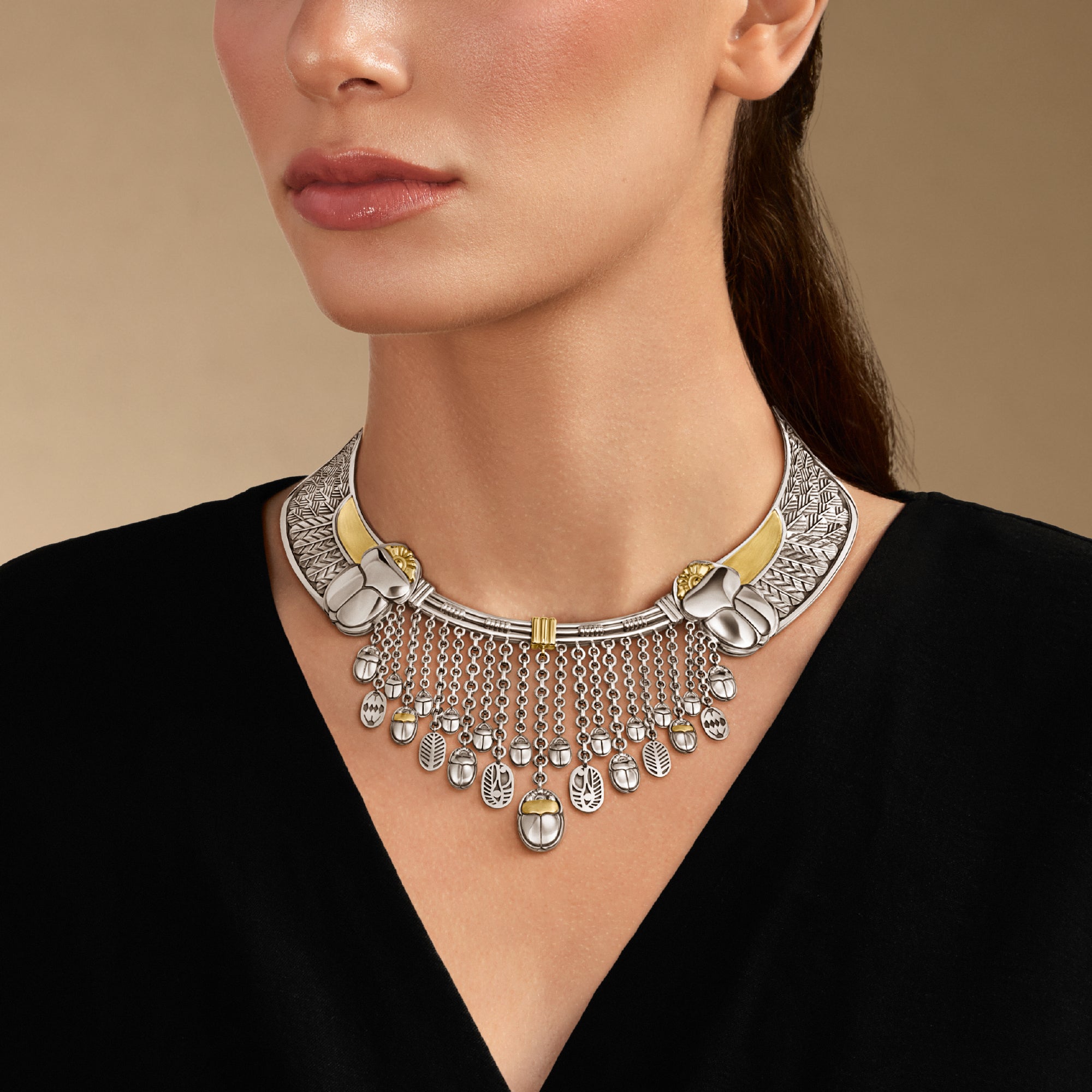 قلادة الجعران المجنّح